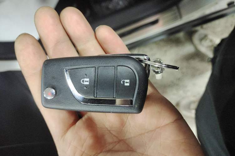 Used Toyota Wildlander 2022 Updated Version 2.0L CVT Two-Wheel Drive Leading Edition
