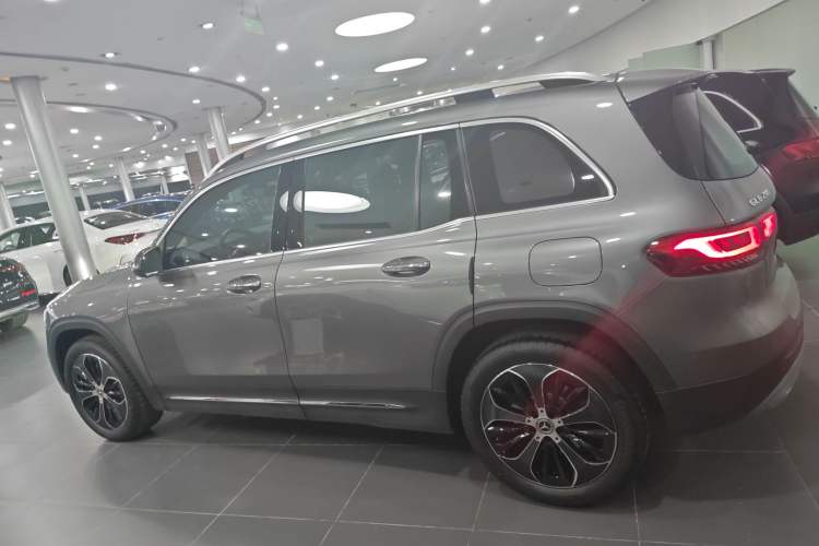 Used Mercedes-Benz GLB 2022 Updated GLB 200 Fashion Edition