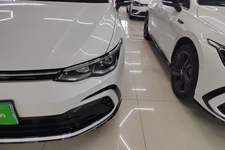 Used Volkswagen Golf 2023 Facelift 280TSI DSG R-Line Lite
