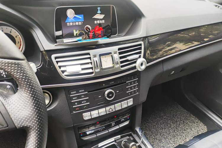 Used Mercedes-Benz E-Class 2015 E 260 L Sport Luxury Model Audio And AC Panel