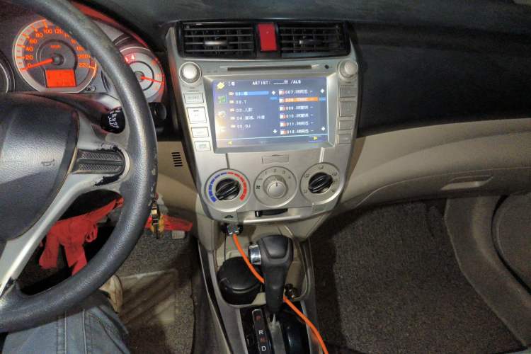 Used Honda City Classic 2008 1.5L Automatic Elite Edition Audio And AC Panel