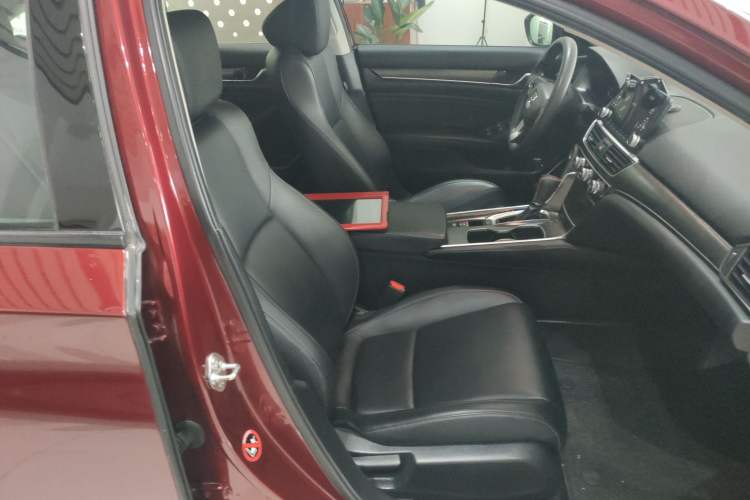 Used Honda Accord 2018 230TURBO Comfort Version National V
