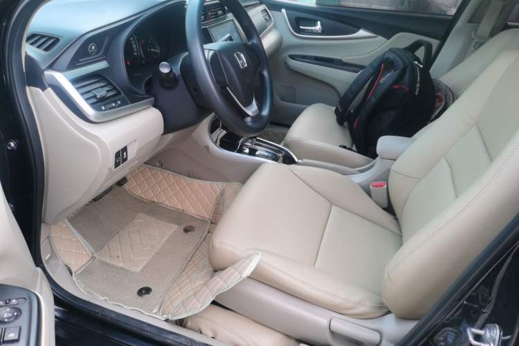 Used Honda Crider 2016 1.8L CVT Comfort Version Left Front Seat