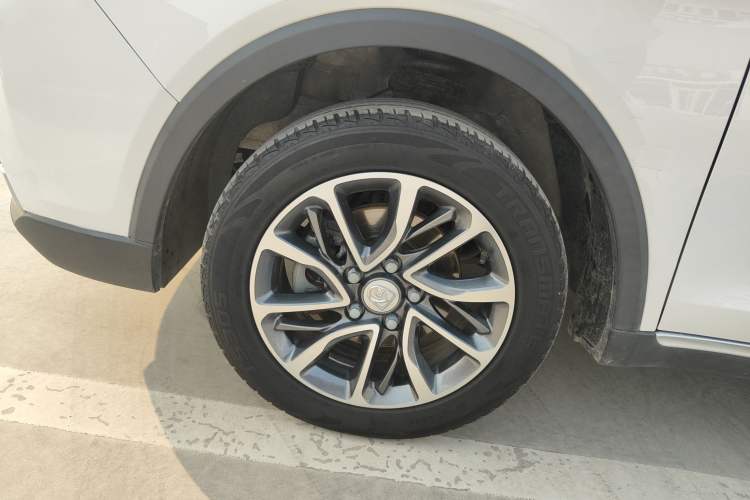 Used Baojun 730 2021 1.5L Manual Fashion Version 7 Seats Left Front Wheel Hub