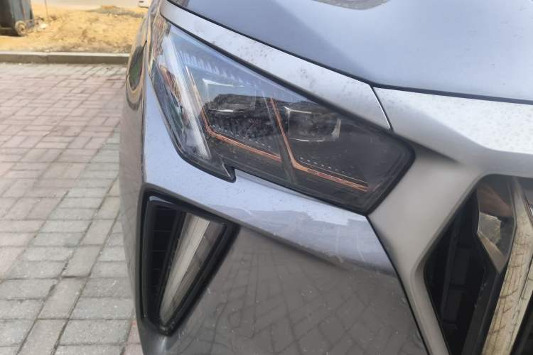 Used GAC Trumpchi GS4 PLUS 2022 270T Automatic Galaxy Edition Right Front Headlight