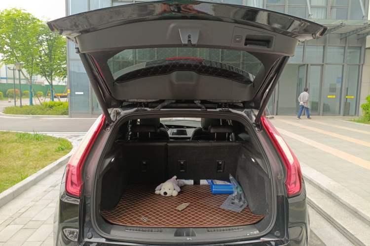 Used Cadillac XT4 2022 28T Two-Wheel Drive Prestige Version
