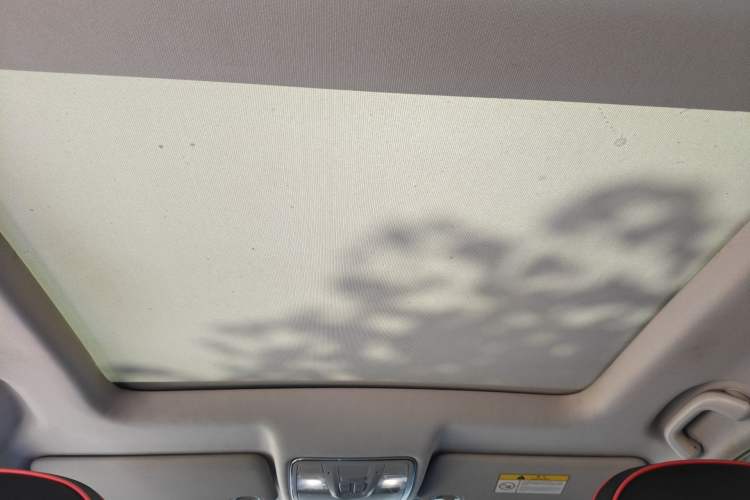 Used CHANGAN CS75 2017 Shangku Edition 1.5T Manual ZhiXiang Model
