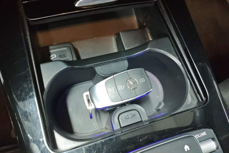 Used Mercedes-Benz A-Class 2022 Revised Version A 200 L Sport Sedan Fashionable Style