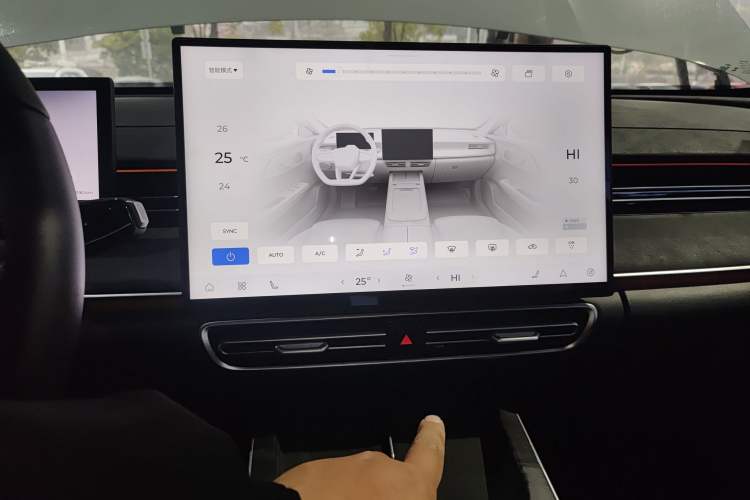 Used Chery Fengyun A8L 2025 1.5 TGDI 145 km Luxury Version
