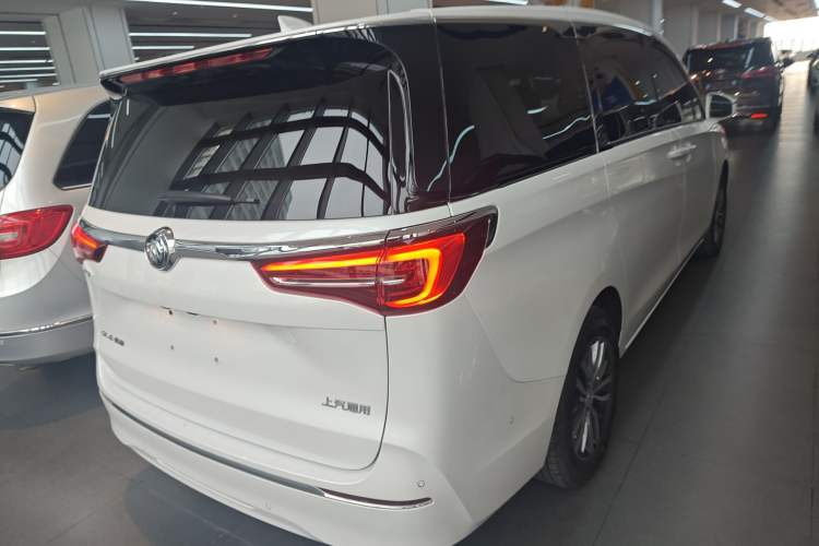 Used Buick GL8 2022 ES Landtrek 653T Luxury Edition
