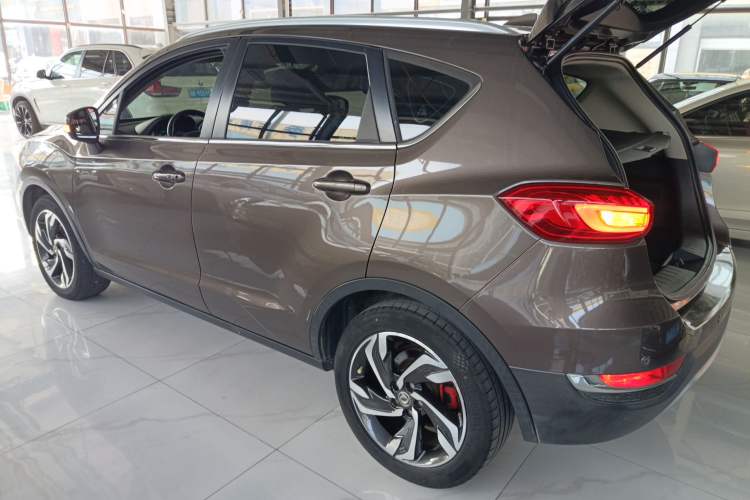 Used Dongfeng Aeolus AX5 2017 1.4T Automatic Fun Edition
