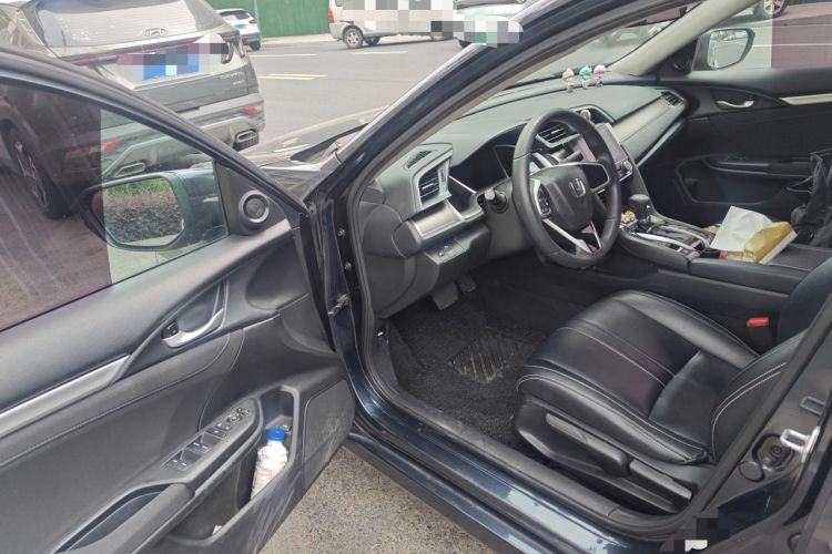 Used Honda Civic 2016 220TURBO CVT Luxury Edition
