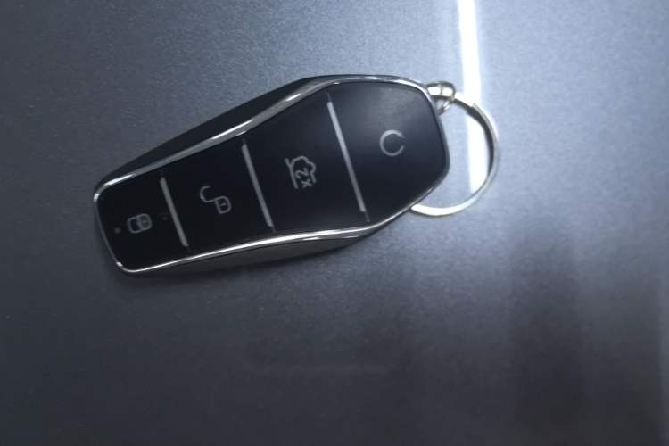 Used BYD Qin L 2025 DM-i Smart Drive 120KM Leading Model