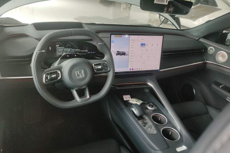 Used Zeekr 001 2026 Model 103° Rear-Drive Max Version Center Console