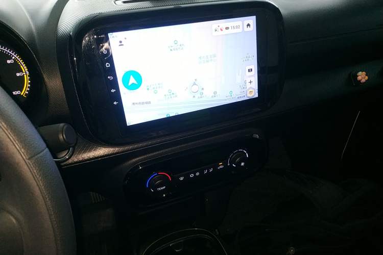 Used Roewe Clever 2021 302 km New Four-Seater Super-Efficient Version Audio And AC Panel