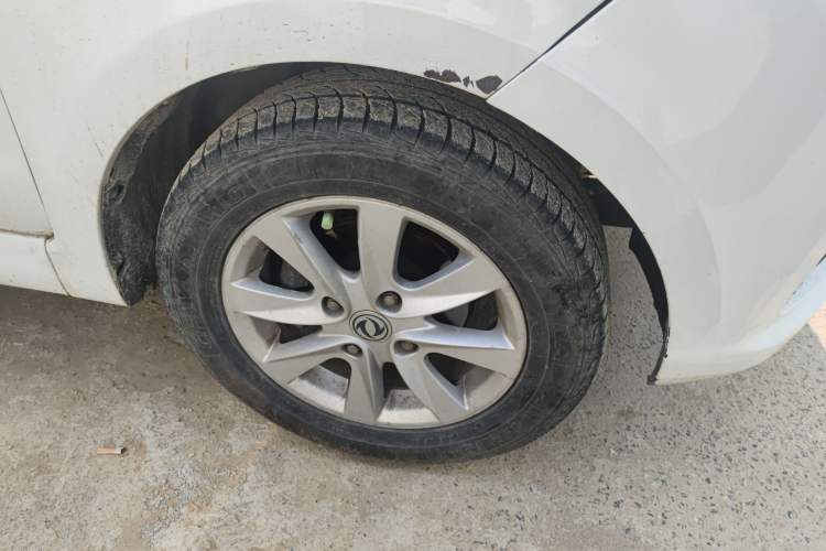 Used Dongfeng Fengon 330 2018 1.5L 330S Premium Edition DK15 Right Front Wheel Hub
