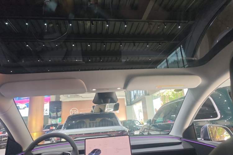 Used Tesla Model Y 2025 Rear-Wheel Drive First Edition