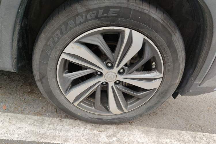 Used CHANGAN CS75 PLUS 2020 1.5T Automatic Luxury Version Right Front Wheel Hub