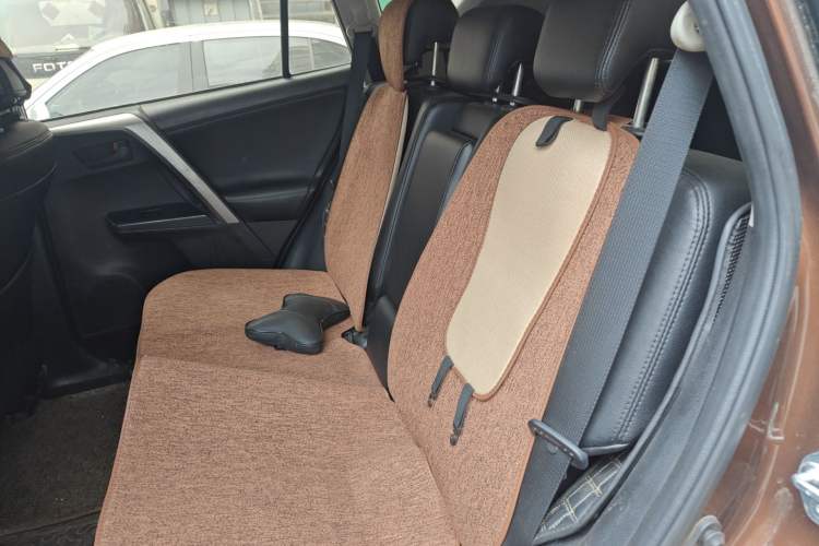 Used Toyota RAV4 2016 2.0L CVT Two-Wheel Drive Comfort Edition China V Standard
