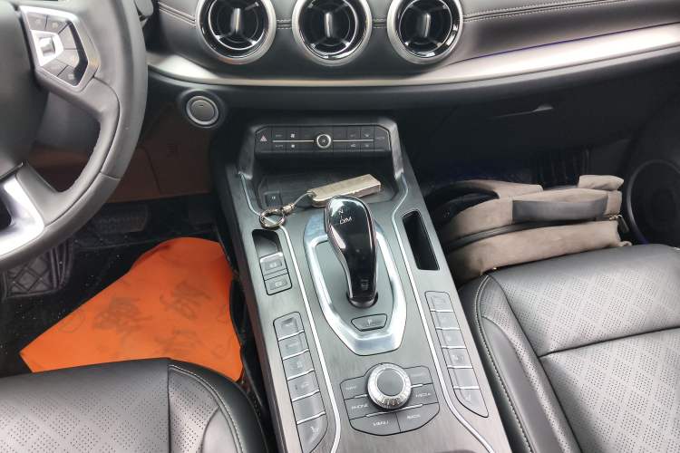 Used Wey VV6 2021 2.0T Two-Wheel Drive Smart Plus