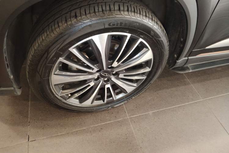 Used Chery Tiggo 8 PRO 2024 Champion Edition 390T Four-Wheel Drive Peak Version 5 Seats Left Front Wheel Hub