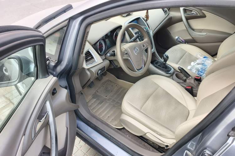 Used Buick GT 2013 GT 1.6L Manual Entry-Level Model