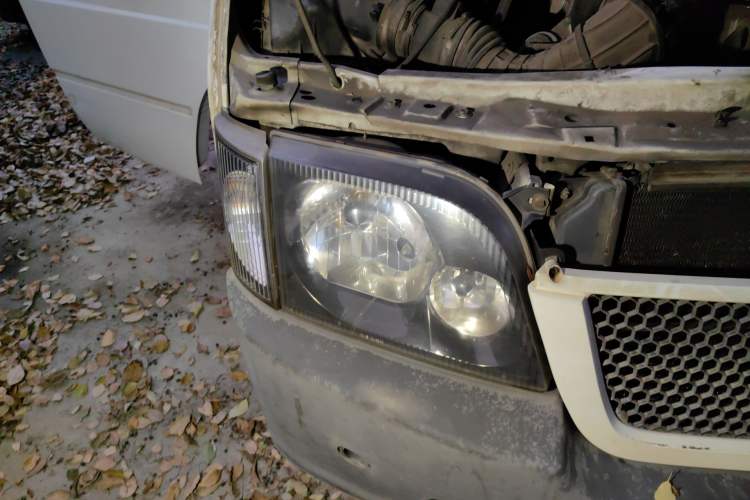 Used Ford Classic Transit 2013 2.8T Revised Diesel Standard Version with Long Wheelbase and High Roof – JX493ZLQ4 Right Front Headlight