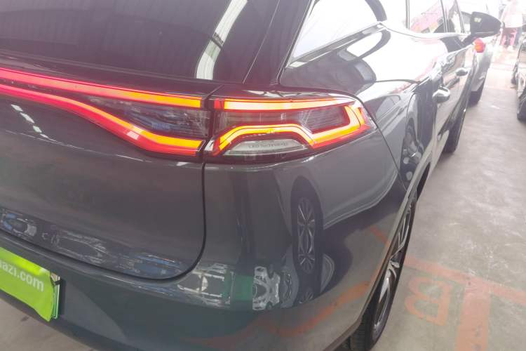 Used BYD Tang New Energy 2018 DM 2.0T All-Wheel Drive Smart Connectivity Luxury Model 7 Seats China V Emission Standard