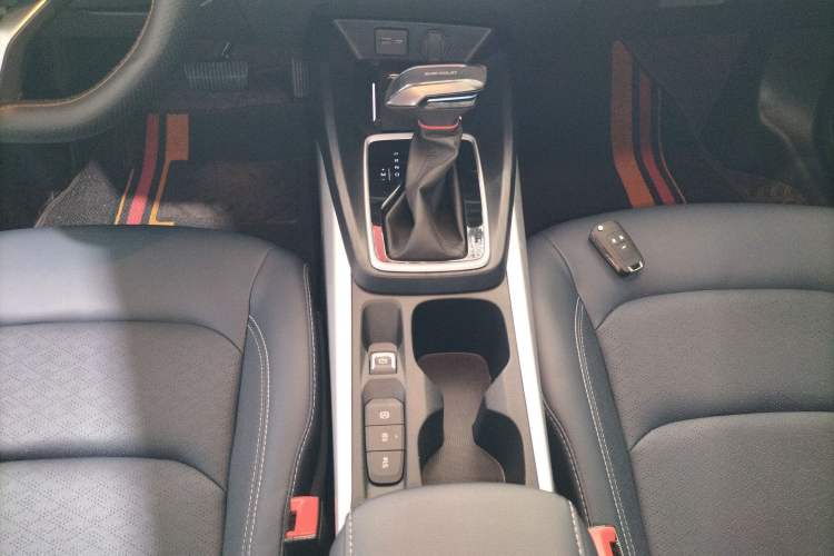 Used Chevrolet Monza 2024 1.5L Dual-Clutch Enjoyment Edition Gear Lever