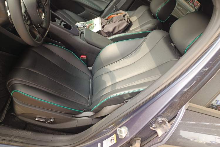 Used BYD Dolphin 2025 Smart Drive Version 420 km Freedom Edition
