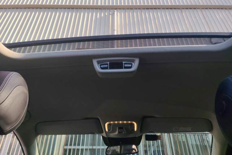 Used Mercedes-Benz V-Class 2018 V 260 Prestige Edition China VI
