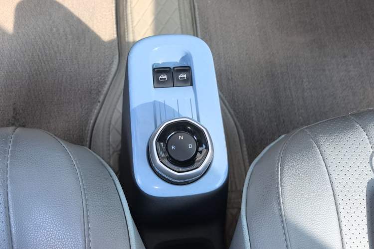 Used Geely Galaxy Panda 2024 Panda Mini 200km Endurance Bear
