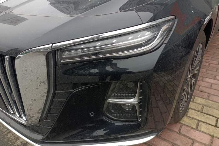 Used Hongqi H5 2025 2.0T Automatic Flag Edition – 500 000 Units Commemorative Version
