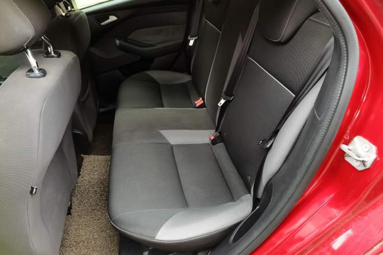 Used Ford Focus 2012 Hatchback 1.6L Manual Comfort Model
