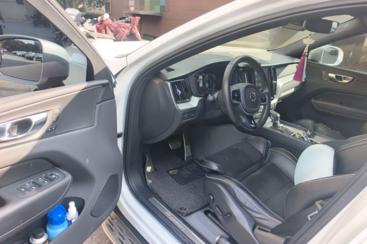 Used Volvo XC60 2019 T5 4x4 Zhiya Sport Edition China VI Standard
