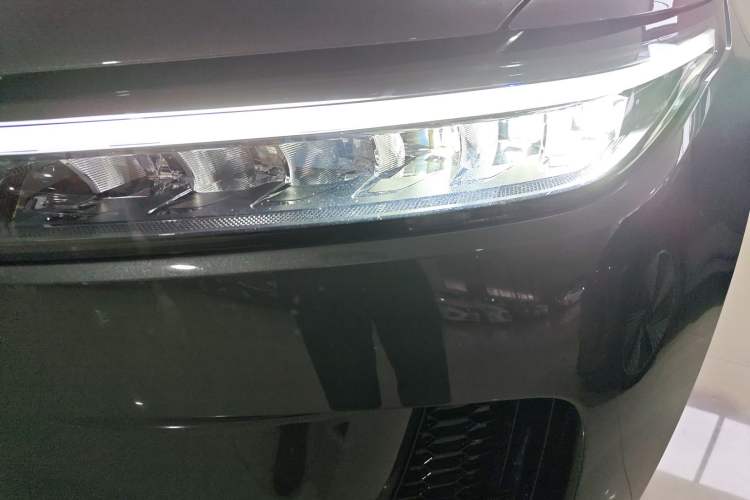 Used Li Auto ONE 2021 Extended-Range 6-Seater Version Left Front Headlight