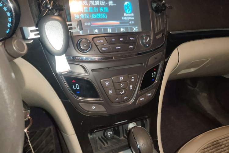 Used Buick Regal 2015 2.0L Leading Fashion Edition