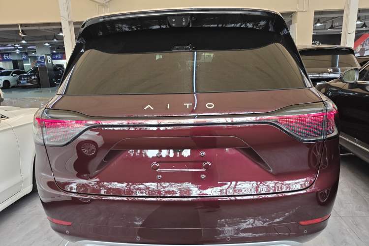 Used Hima AITO M9 2025 Extended-Range Ultra Version 52 kWh 5-Seater Edition
