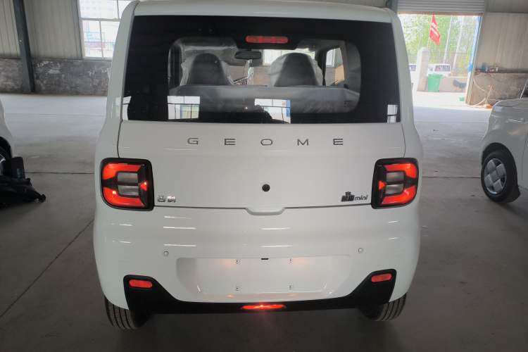 Used Geely Galaxy Panda 2024 Panda Mini 200km Endurance Bear Rear