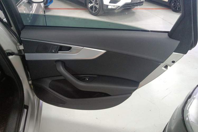 Used Audi A4L 2017 40 TFSI Fashion Model
