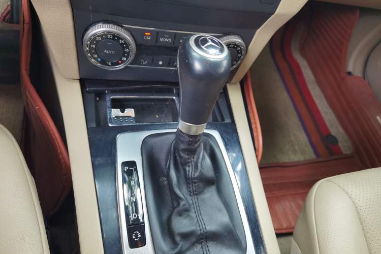 Used Mercedes-Benz GLK-Class 2012 GLK 300 4MATIC Fashion Model Gear Lever