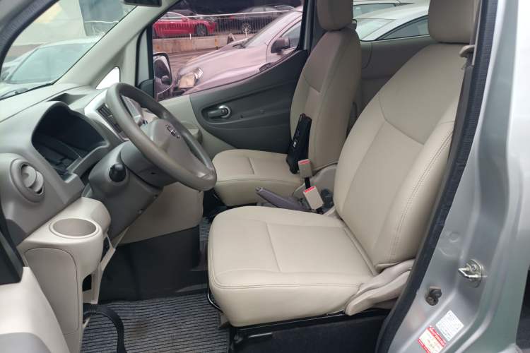 Used Nissan NV200 2018 1.6L CVT Luxury Model