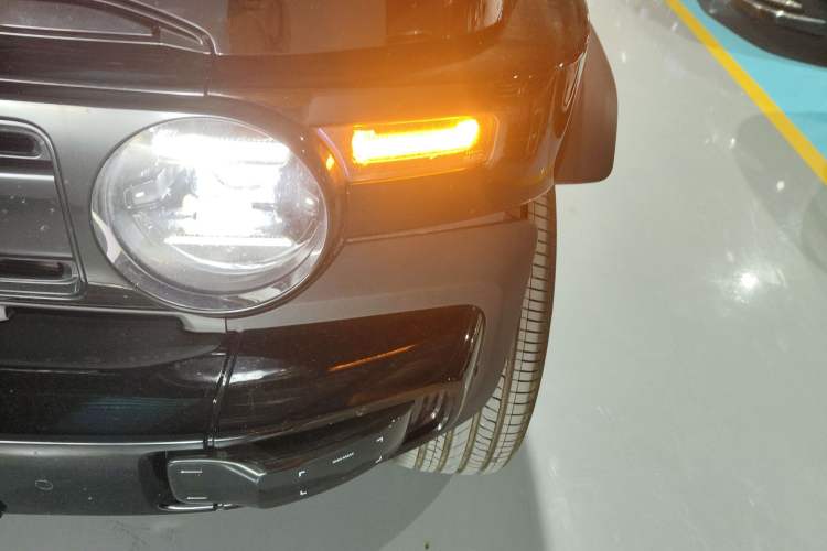 Used iCAR V23 2025 401 Two-Wheel Drive Intelligent Driving Version
