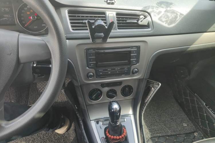 Used Volkswagen Lavida 2013 Restyled Classic 1.6L Automatic Comfort Edition