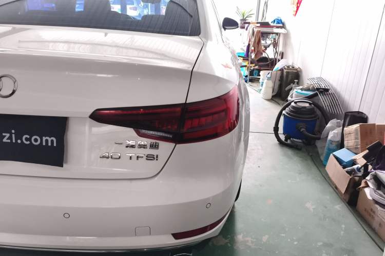 Used Audi A4L 2018 30th Anniversary Edition 40 TFSI Trendy Model Right Rear Taillight