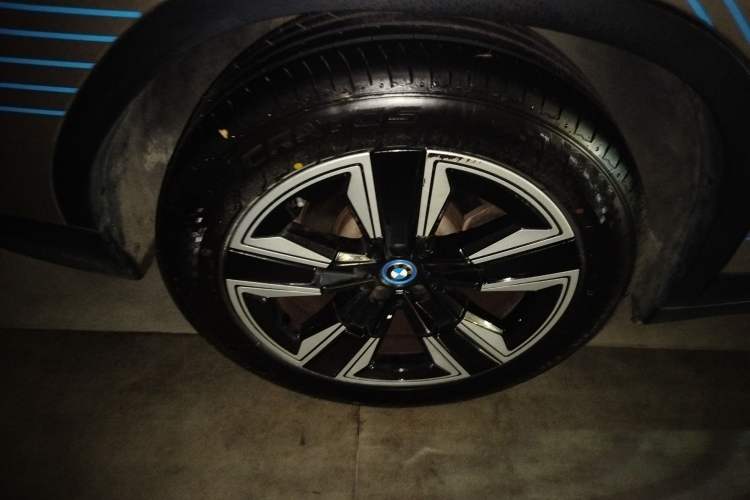 Used BMW iX3 2021 Leading Model Right Rear Wheel Hub