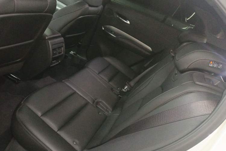 Used Cadillac XT4 2021 28T Two-Wheel Drive Leading Version