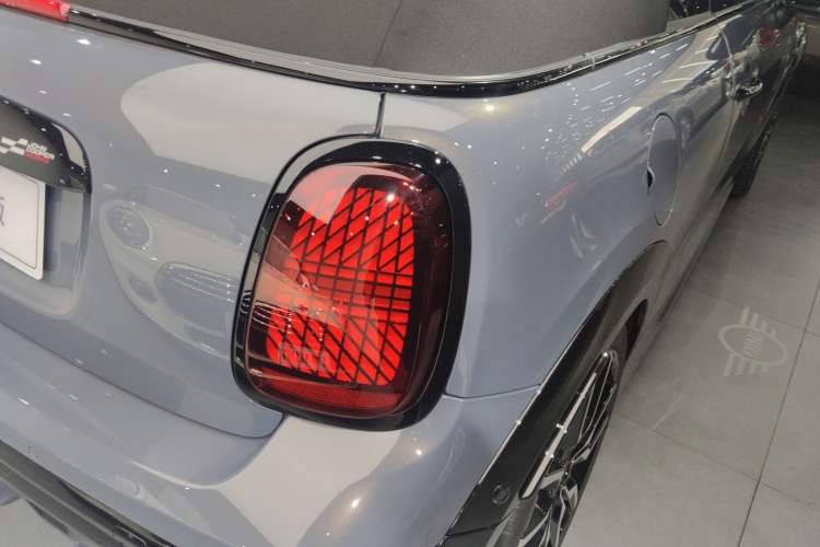 Used MINI JCW 2025 JOHN COOPER WORKS CABRIO
