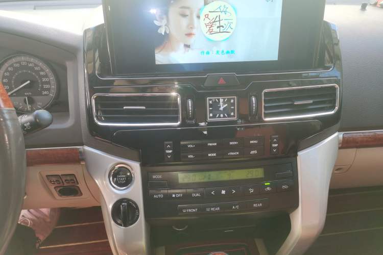 Used Toyota Land Cruiser 2016 4.0L Gasoline 8-Seater Middle East Version
