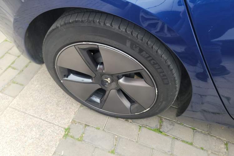 Used Tesla Model 3 2022 Rear-Wheel-Drive Version Right Rear Wheel Hub